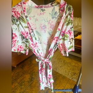NWOT**Show Me Your MuMu Floral Robe
